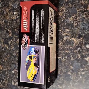 RCR Dale Earnhardt Sr. Wrangler 1999 Monte Carlo 1:32 Scale